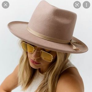 Tan lack of color Zulu fedora